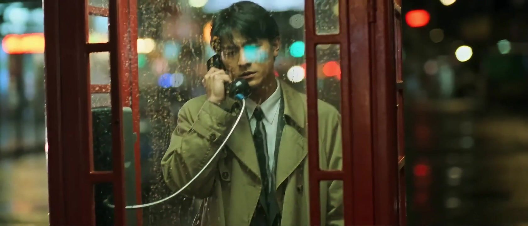Wong Kar-Wai Style Phone Booth Scene